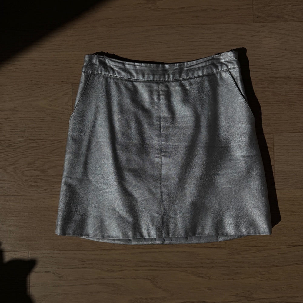 Silver mini skirt